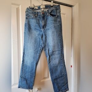 Universal Thread Medium Blue Straight Jeans